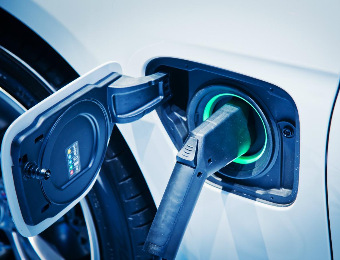 Электромобили достигли 10% от числа всех новых автомобилей в 2022 году