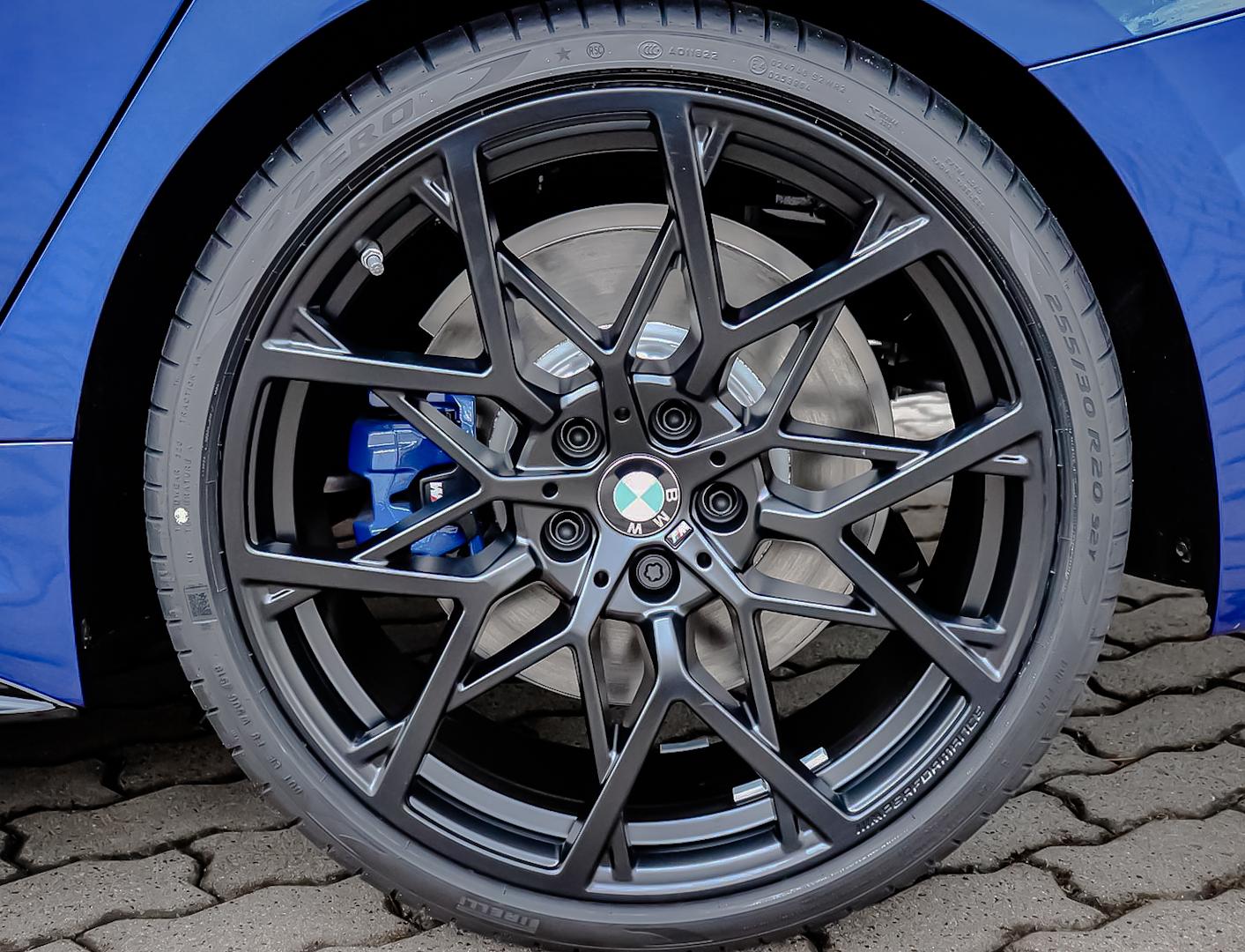 BMW и MINI слелают колёсные диски из вторсырья с помощью солнечной энергии