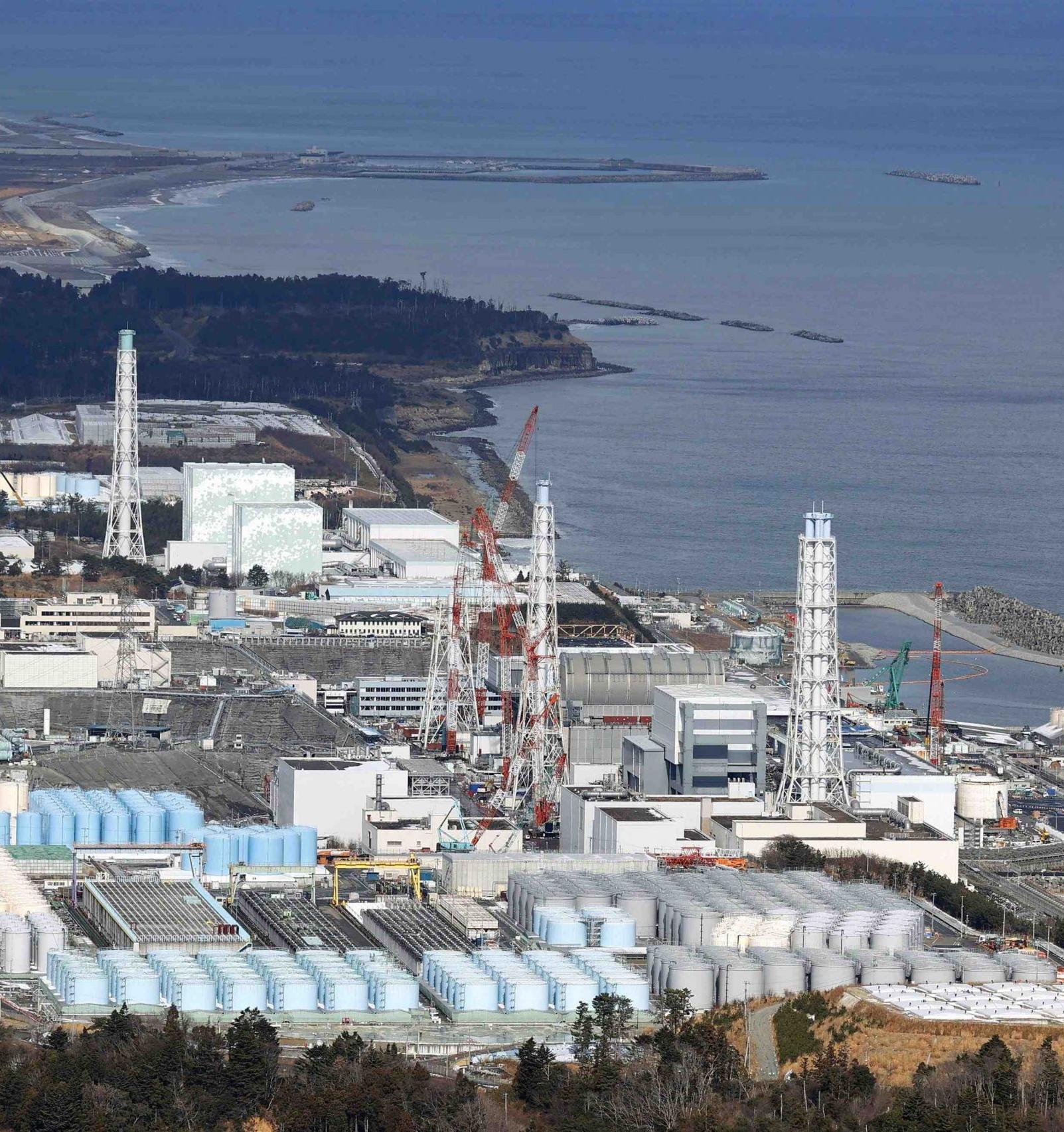 Опасен ли сброс воды с Фукусимы: мнения экспертов 