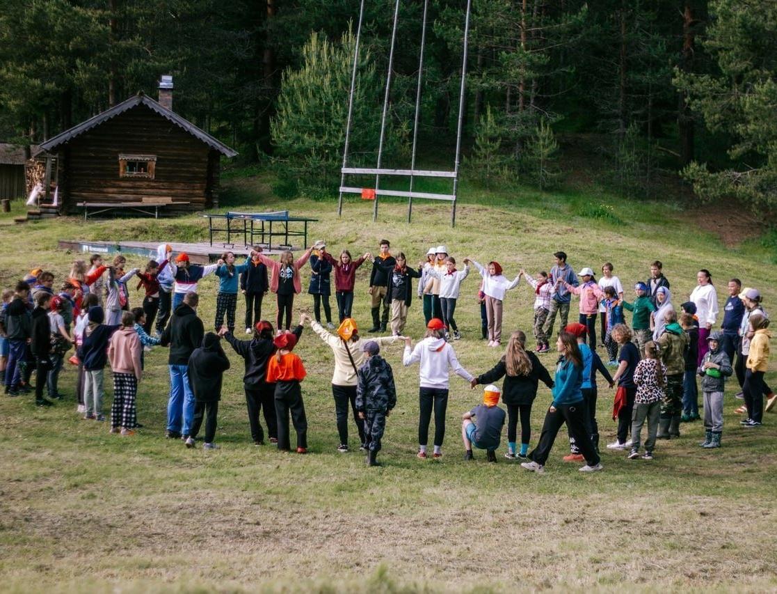 В Кенозерье открылись детские экологические лагеря 