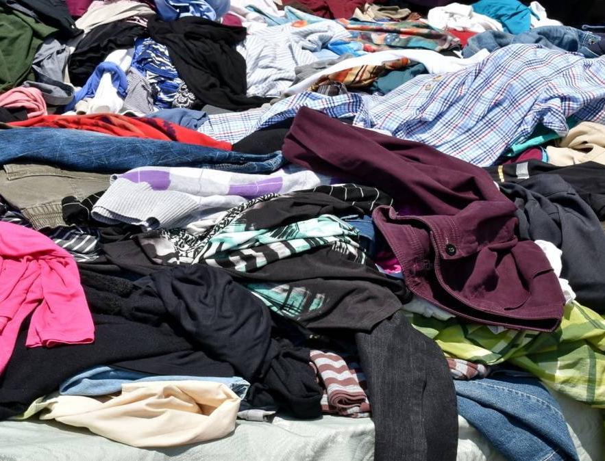 Жители Сочи сдали на переработку почти 5 тонн одежды