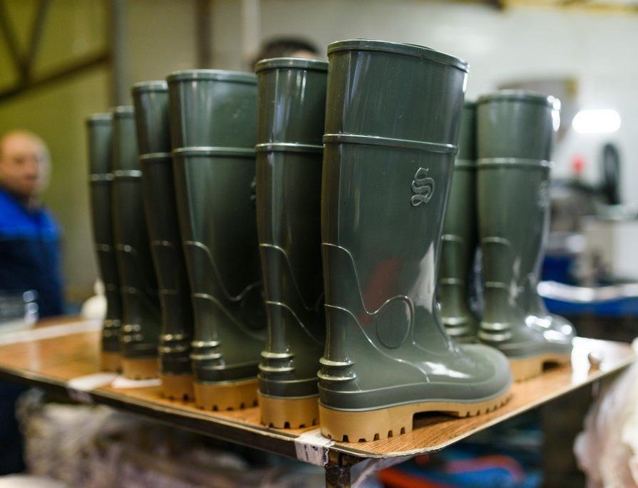 Томский завод резиновой обуви начал перерабатывать 100% своих отходов