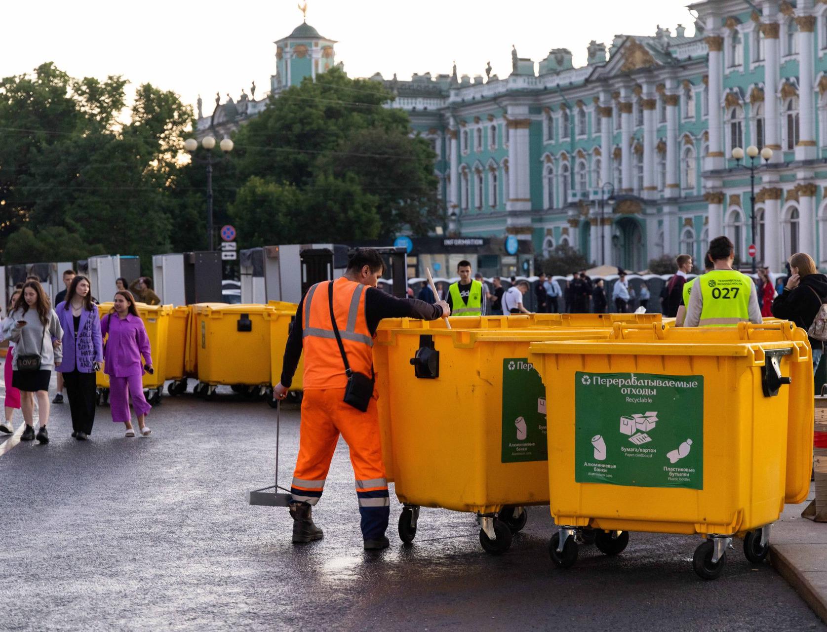 Отходы петербургского праздника «Алые паруса» отправили на сортировку и переработку