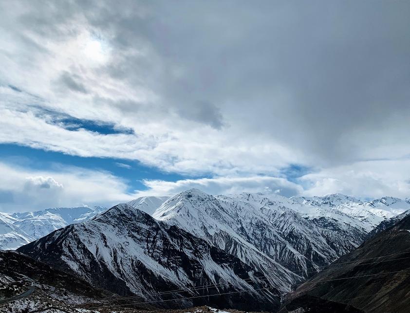 Тающие в Гималаях ледники угрожают 2 млрд человек в Азии 