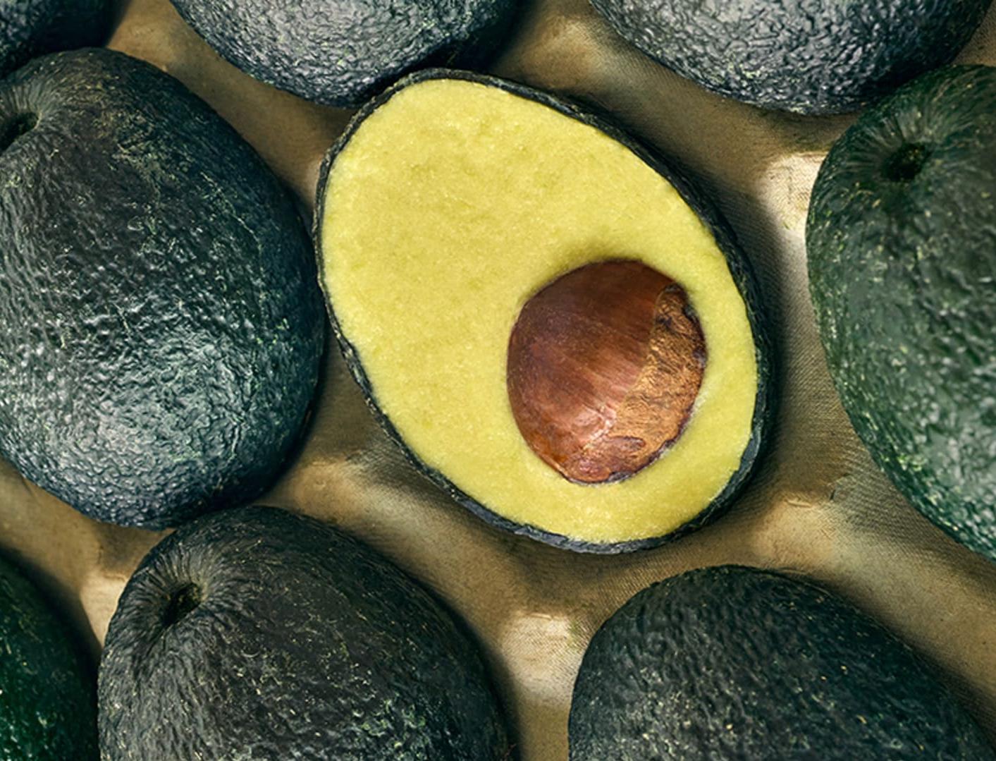 Создано экологичное авокадо из яблок и бобов с минимальным углеродным следом